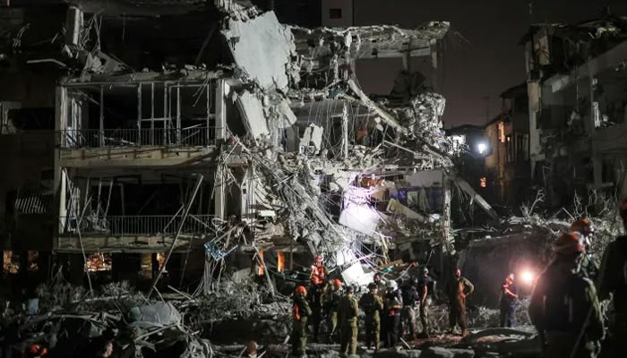 'Tehran will burn' if Iran keeps firing missiles, warns Israel
