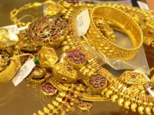 Gold price drops again