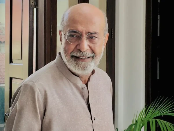 Senior actor Muhammad Ahmed opens the pool of production houses, begging for money like beggars