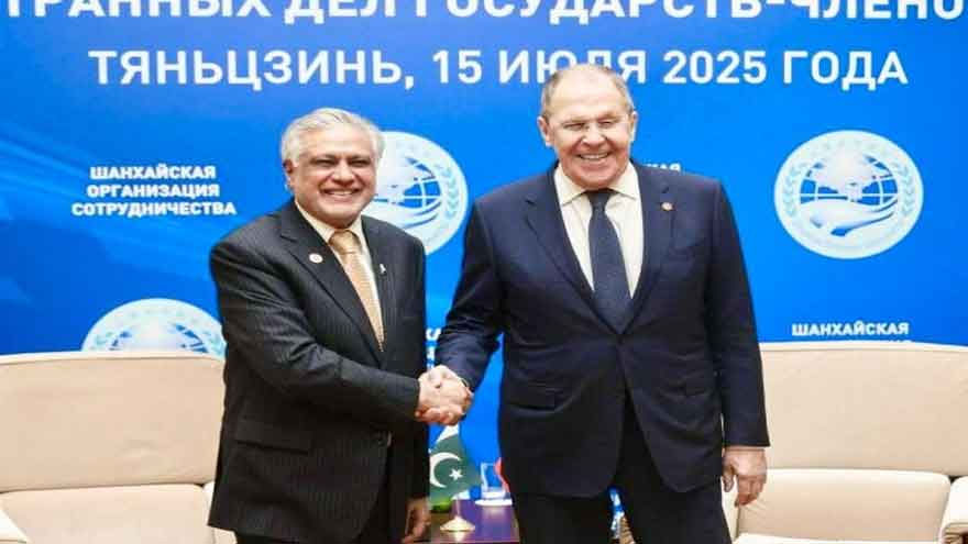 FM Dar meets Russian, Iranian counterparts on sidelines of SCO summit