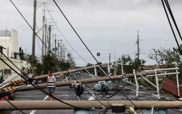 Typhoon Danas kills two, injures hundreds in Taiwan