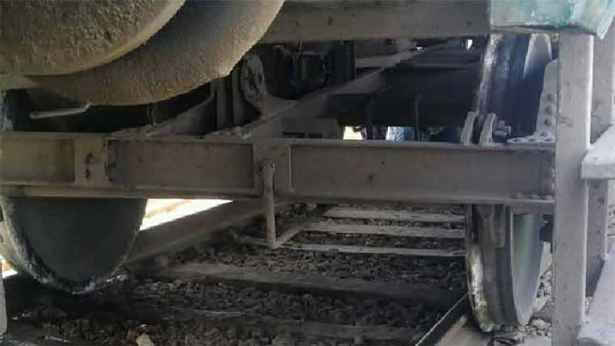 Lasani Express' bogie derails near Narowal