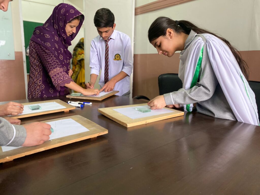 Ministry of IT’s Telecom Foundation Introduces Performance Bonds for Teachers
