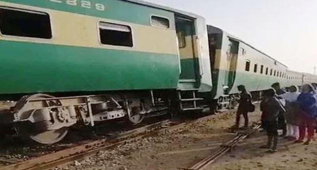 Train derailment near Lodhran leaves one dead, injures 24
