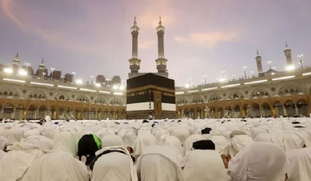 Govt begins receiving Hajj applications under official scheme