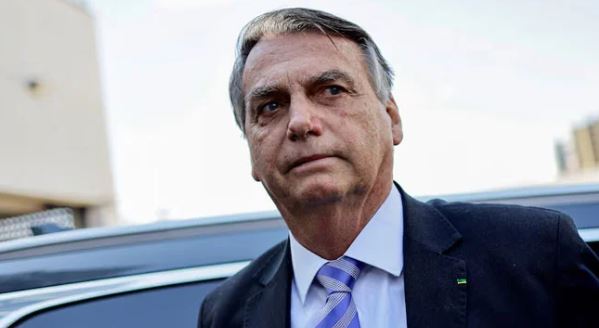 Brazil's ex-president Bolsonaro put under house arrest for violating social media ban
