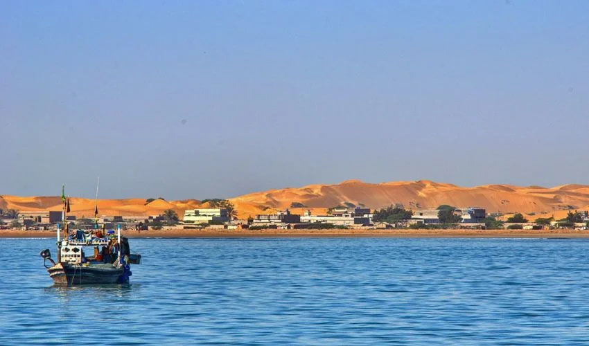 Pakistan, China sign deal to boost Gwadar Port, industry