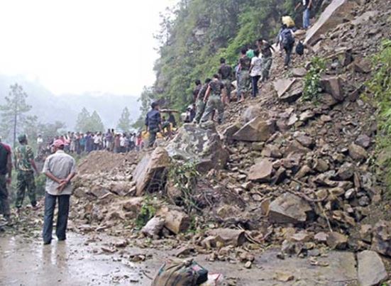 Seven volunteers die in mudslide while restoring water channel in Gilgit
