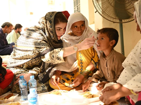 Floods in Punjab Chief Minister visits relief camp, expresses compassion to children