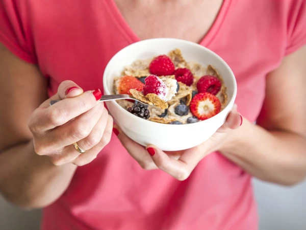 Benefits of eating fiber-rich foods early in the morning