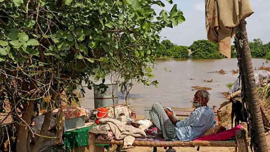 Sindh braces as floodwaters trigger widespread damage in South Punjab