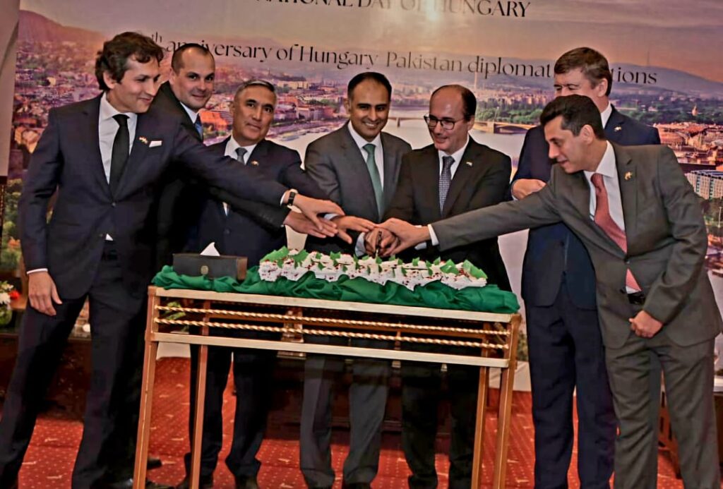 Minister of State Bilal Azhar Kayani Congratulates Hungary and Pakistan on 60th Anniversary of Diplomatic Relations