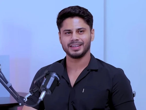 Haris Waheed received advice on getting injections to build a body and whiten his complexion