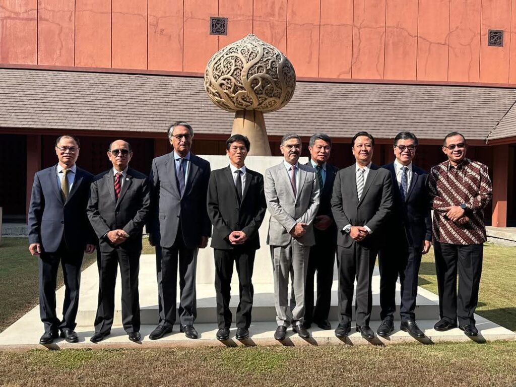 SPECIAL SESSION WITH FORMER PRIME MINISTER AND FOREIGN MINISTER OF PAKISTAN WITH ASEAN HEADS OF MISSION IN ISLAMABAD