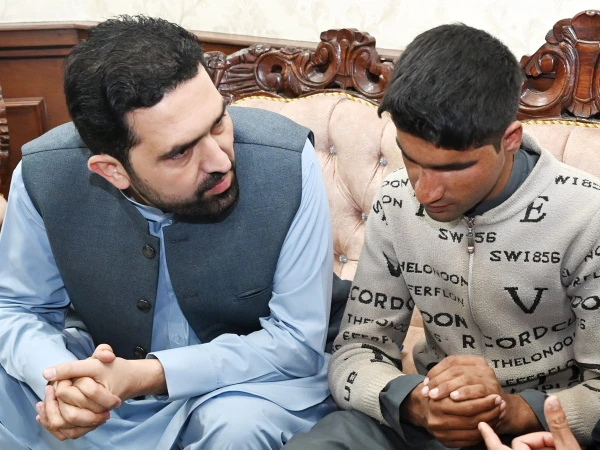 Chief Minister Sohail Afridi directed to immediately resolve the problems of visually impaired and heart disease patients.