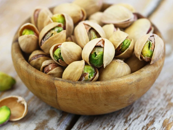 Surprising benefits of eating pistachios at night