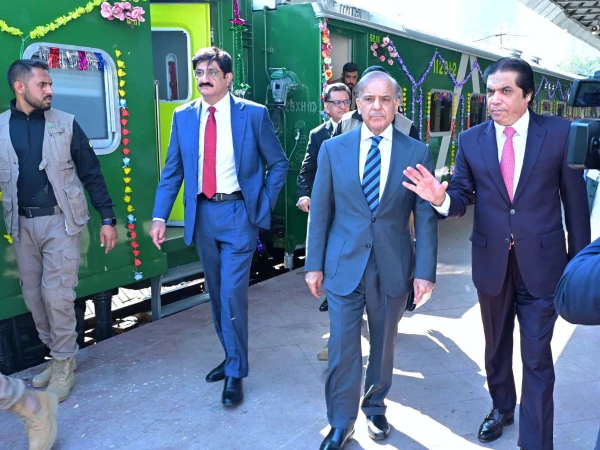 Prime Minister inaugurates Shalimar Express, Cantt Station upgradation, passenger shelters, lounges in Karachi