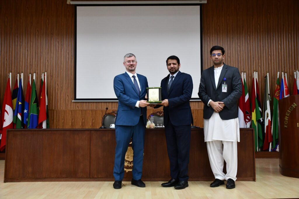 On December 23, Ambassador Albert P. Khorev delivered a lecture to students at the Pakistan Foreign Service Academy.