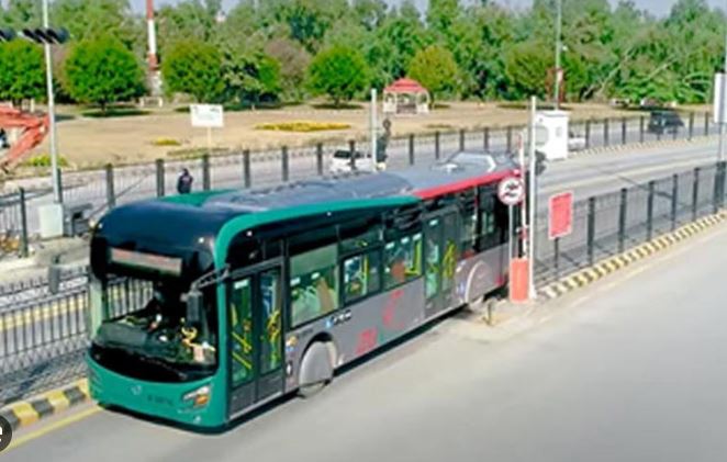 KP orders crackdown against vehicles operating on BRT routes in Peshawar