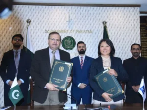 Two important projects signed between the government and the Asian Development Bank