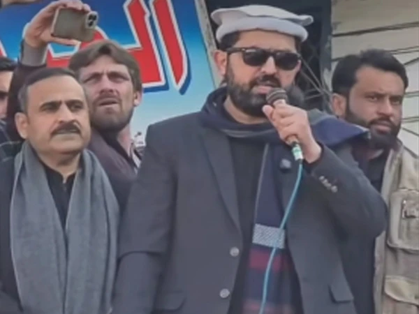 Closed-door decisions are not acceptable, notification to evacuate Tirah Valley should be withdrawn, Sohail Afridi