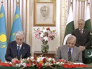 Warm welcome for Kazakhstan President at Prime Minister House, signing of MoUs and agreements