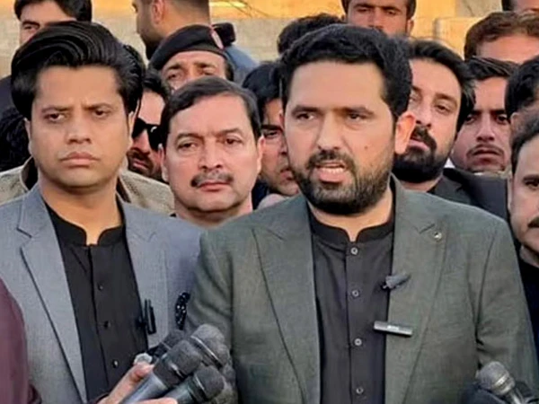 The attitude towards Imran Khan will increase hatred and then there will be no one to take care of it, Sohail Afridi