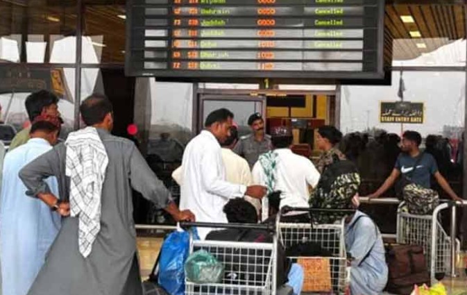 Middle East airspace restrictions lead to massive flight disruptions across Pakistani airports

