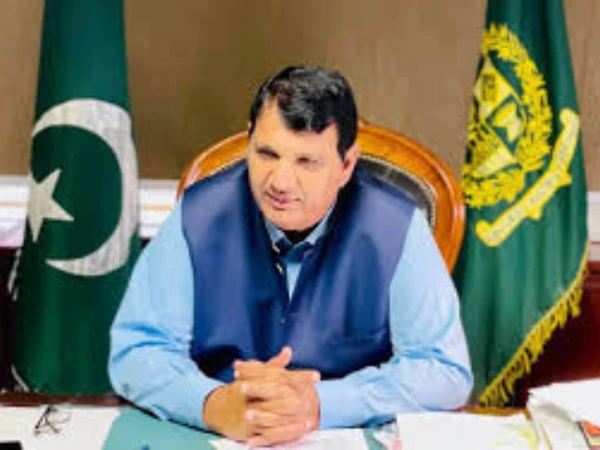 Amir Muqam visits government and private properties affected by protesters during protests in Gilgit