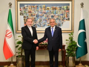 Ishaq Dar holds telephone conversation with Iranian Foreign Minister, discusses negotiations