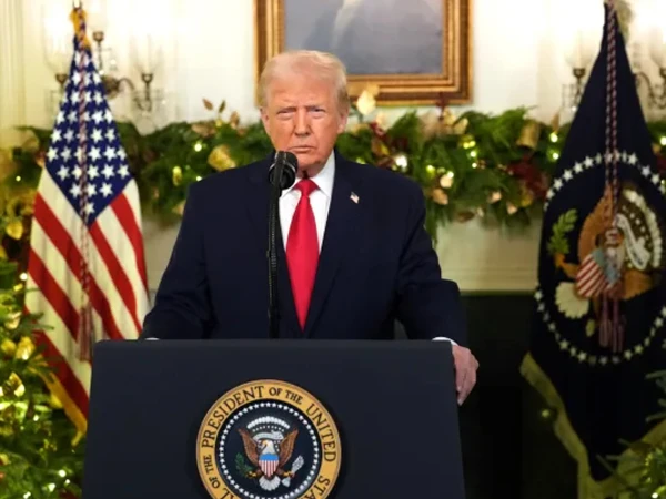 US delegation leaves for talks with Iran; will reach Pakistan in a few hours; Trump