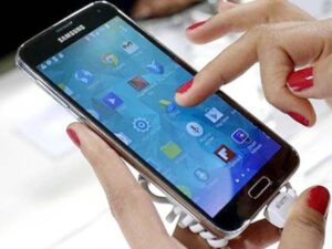The tax imposed on imported mobile phones is 54 percent of the price, briefing in the standing committee meeting