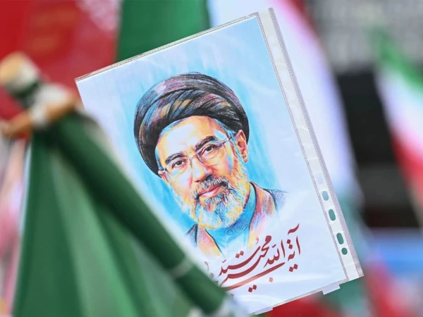 Supreme Leader seriously injured but conscious, messaging continues through messengers; Iranian official
