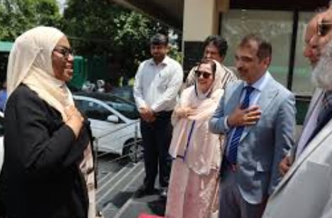 H.E. Harerimana Fatou, Rwanda High Commissioner paid a visit to the regional office of Federation of Pakistan Chambers of Commerce & Industry in Lahore