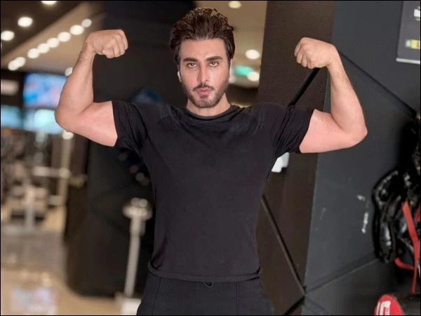 Imran Abbas comes under criticism for posting fitness photos