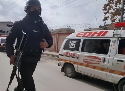9 cops martyred, 5 abducted in attack on police checkpoint in Ziarat
