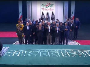 Prime Minister and Field Marshal arrive in Tehran, recite Fateha for Shaheed Ali Khamenei