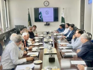 Negotiations between petroleum dealers and government fail, announcement to close petrol pumps remains in effect
