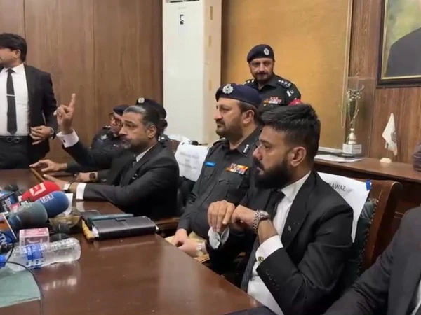 IG Sindh meets Karachi Bar leadership, announces end to lawyers’ protest