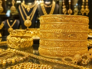 Global and local gold prices fall