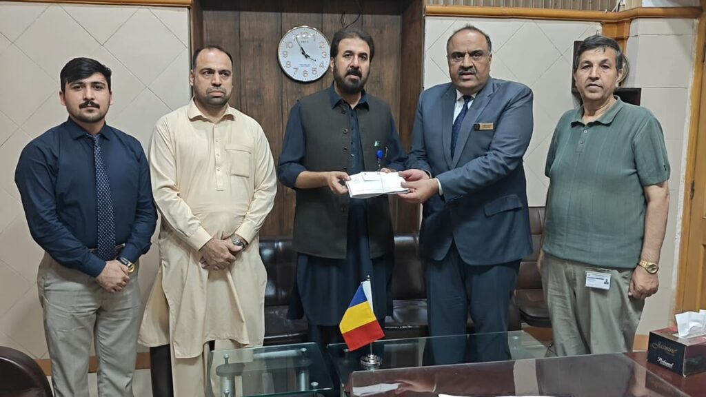 Honorary Consulate of Romania in Peshawar provides financial assistance to families bereaved by school tragedy