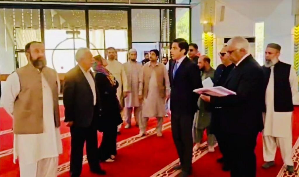 Chairman CDA Visits Faisal Mosque, Directs Comprehensive Renovation, Upgradation of Existing Facilities, Beautification and Improved Visitor Amenities