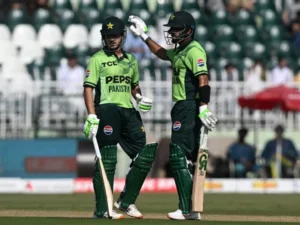 ODI Tri-series; Pakistan sets Sri Lanka a target of 306 runs to win