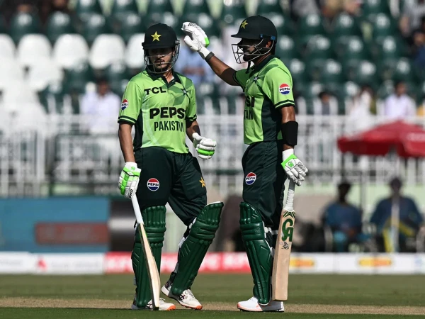 ODI Tri-series; Pakistan sets Sri Lanka a target of 306 runs to win